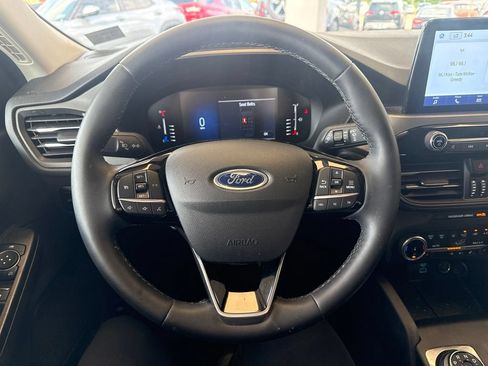 Used 2023 Ford Escape Active AWD/4WD image 17