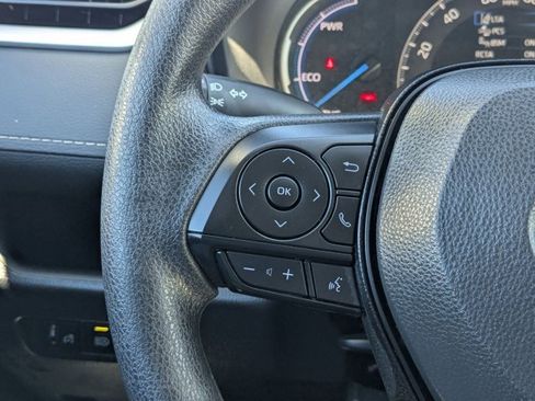 Used 2025 Toyota RAV4 XLE image 15