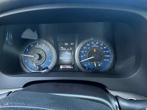 Used 2018 Toyota Sienna XLE Premium FWD image 10
