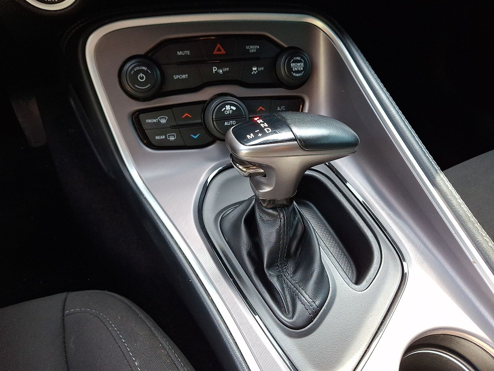 Used 2022 Dodge Challenger GT RWD image 12