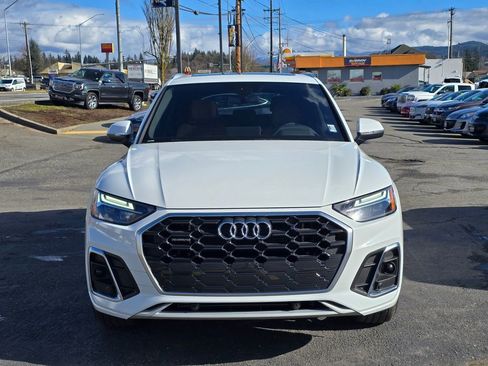Used 2022 Audi Q5 e Premium image 2