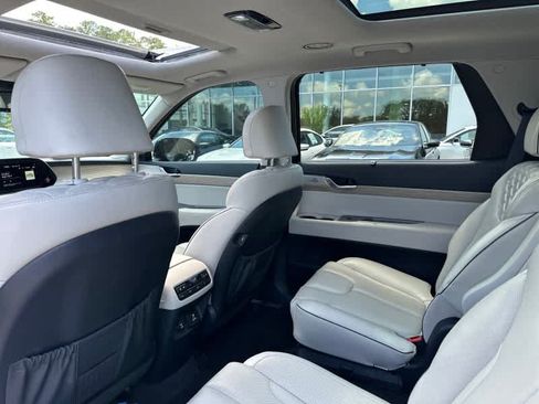 Used 2021 Hyundai Palisade Limited w/ Cargo Package FWD image 37