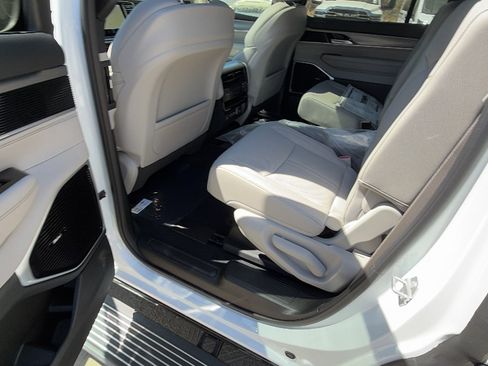 New 2026 Jeep Grand Wagoneer Limited AWD/4WD image 20