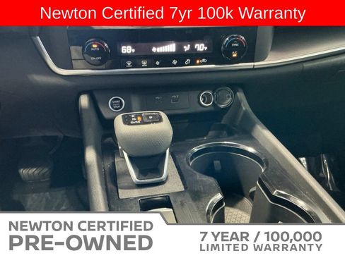 Used 2023 Nissan Rogue SV FWD image 10