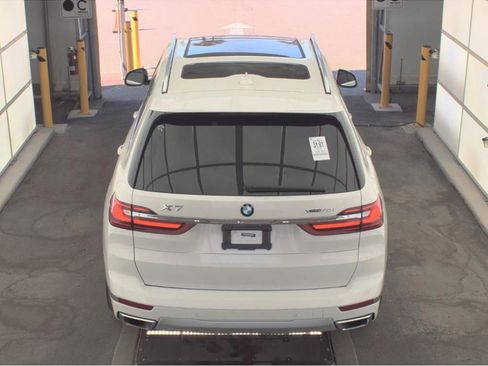Used 2021 BMW X7 xDrive40i AWD/4WD image 6