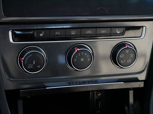 Used 2018 Volkswagen Golf Alltrack SE image 23