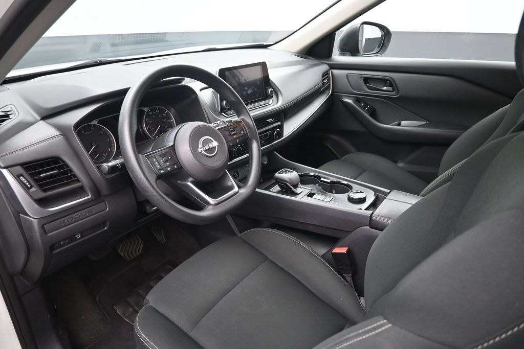 Used 2024 Nissan Rogue S AWD/4WD image 21