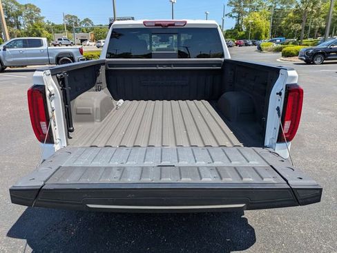 Used 2024 GMC Sierra 1500 Denali w/ Technology Package AWD/4WD image 14