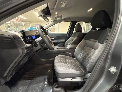 New 2026 Nissan Kicks SV w/ Charging Package image 18