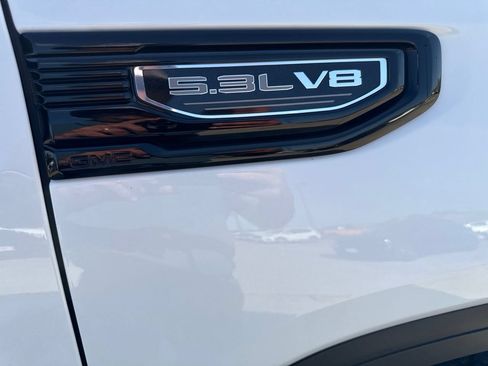 Used 2022 GMC Sierra 1500 Elevation w/ X31 Off-Road Package AWD/4WD image 16