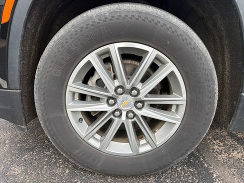Used 2022 Chevrolet Traverse LT AWD/4WD image 11