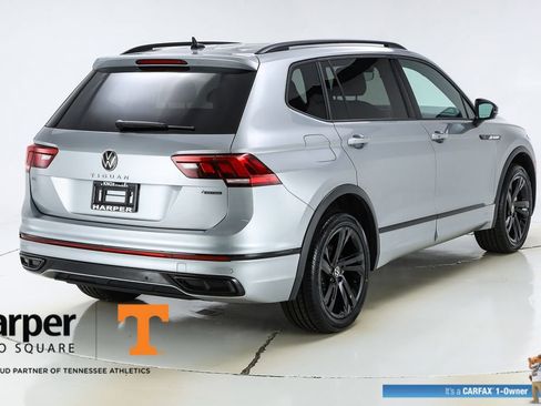 Used 2023 Volkswagen Tiguan SE R-Line AWD/4WD image 9
