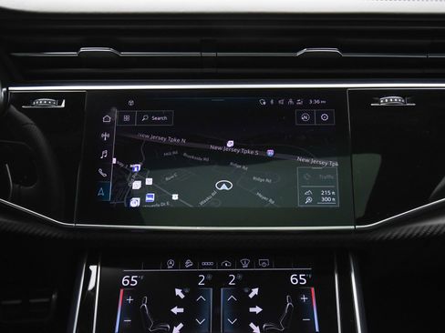 Used 2021 Audi RS Q8 w/ Black Optic Package image 40