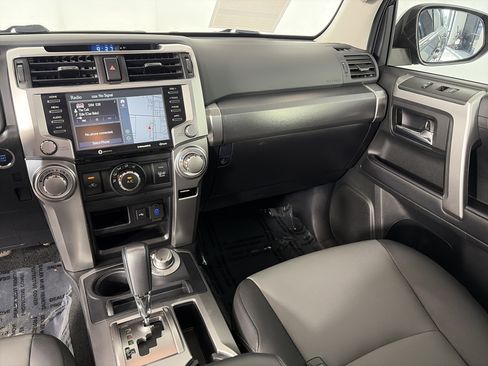 Used 2022 Toyota 4Runner SR5 Premium w/ Moonroof Package AWD/4WD image 4
