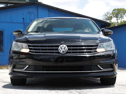 Used 2016 Volkswagen Passat 1.8T SE FWD image 10