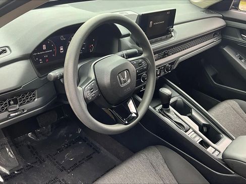 Used 2025 Honda Accord LX image 18