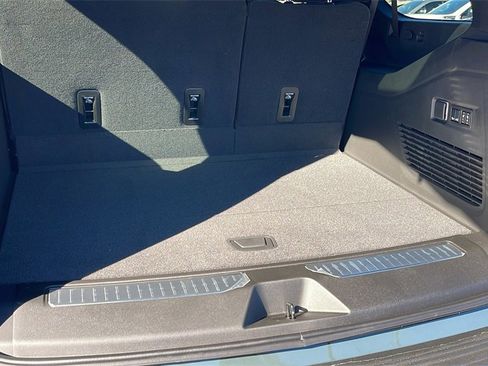 New 2026 GMC Yukon XL AT4 image 26