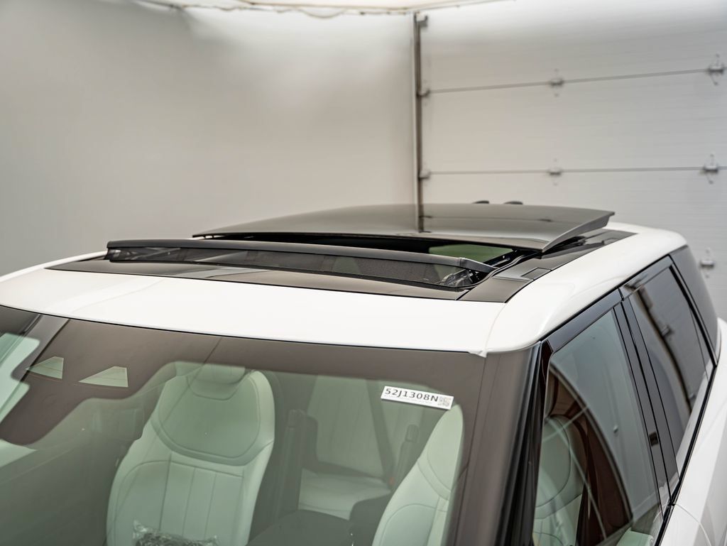 New 2026 Land Rover Range Rover Sport Dynamic SE AWD/4WD image 16