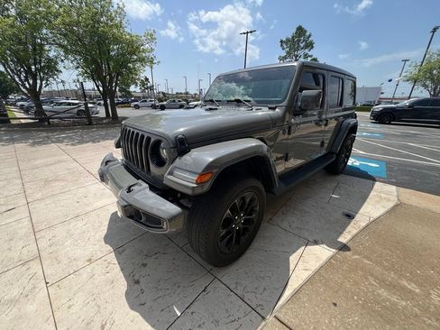 Used 2023 Jeep Wrangler Unlimited Sahara AWD/4WD image 2