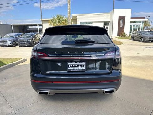 Certified 2023 Lincoln Nautilus Reserve image 8