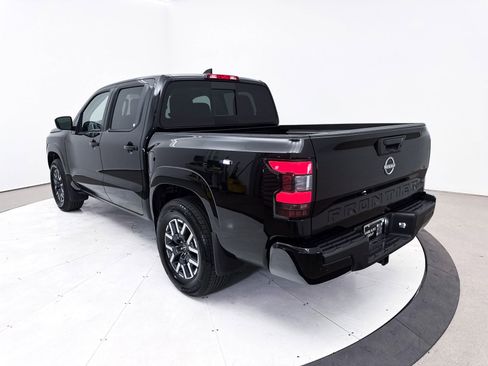 Used 2024 Nissan Frontier SL w/ Technology Package RWD image 16