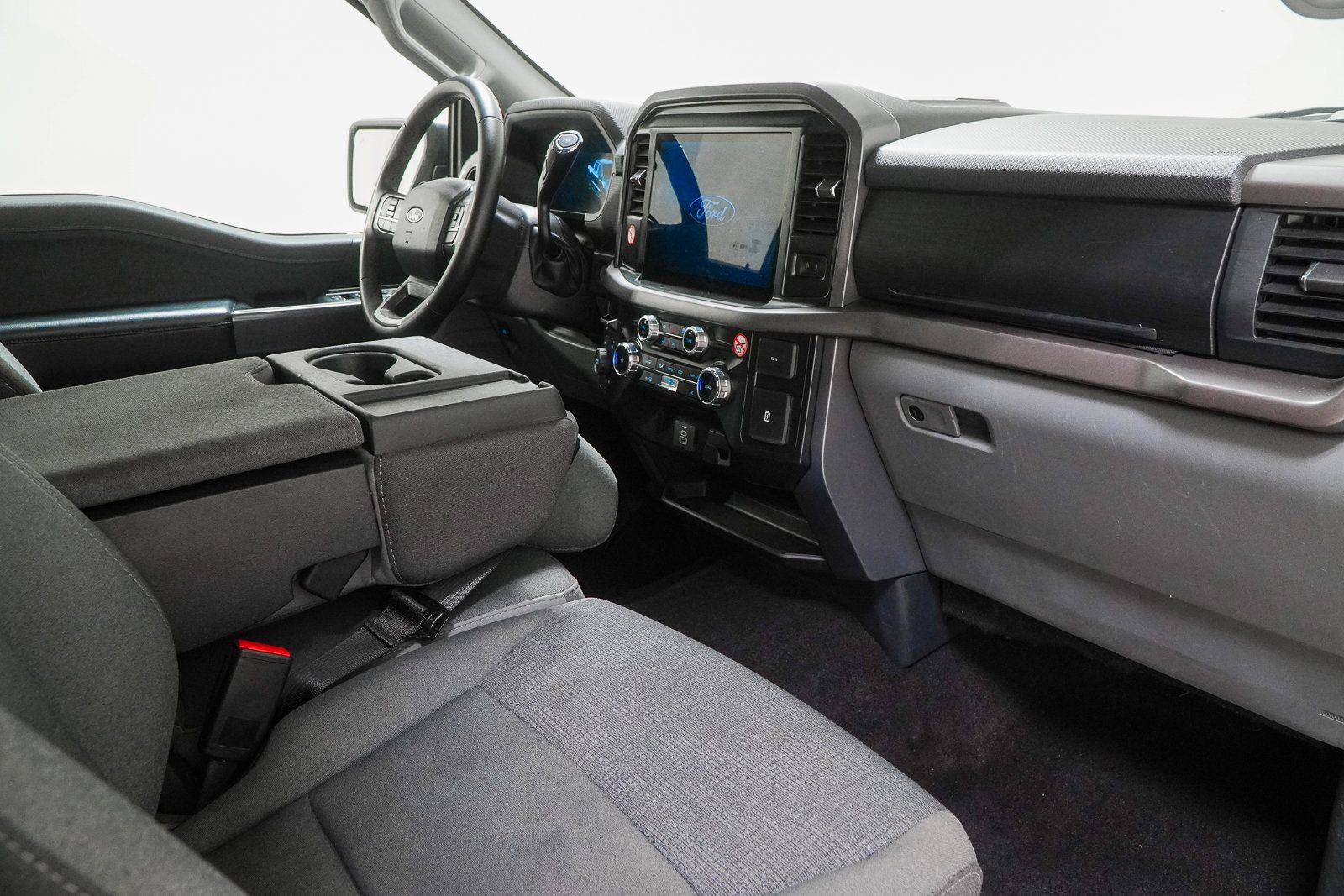 Used 2025 Ford F150 XLT w/ Equipment Group 301A Standard AWD/4WD image 37
