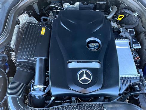 Used 2018 Mercedes-Benz GLC 300 image 32