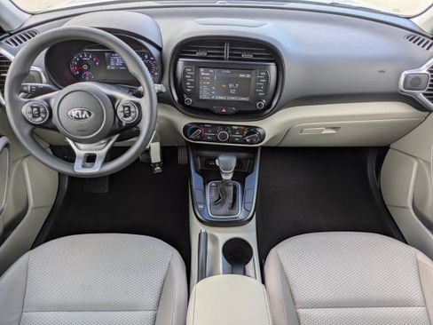 Used 2021 Kia Soul LX FWD image 15