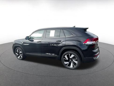 Used 2025 Volkswagen Atlas Cross Sport SE image 10