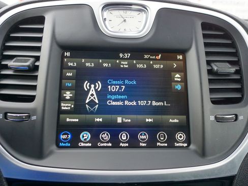 Used 2023 Chrysler 300 Touring L w/ Popular Equipment Group image 23