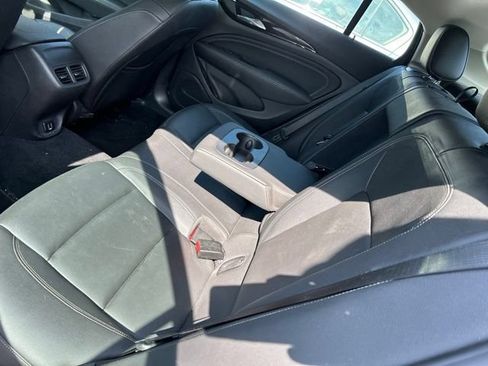 Used 2018 Buick Regal Essence w/ Driver Confidence Package #1 FWD image 13