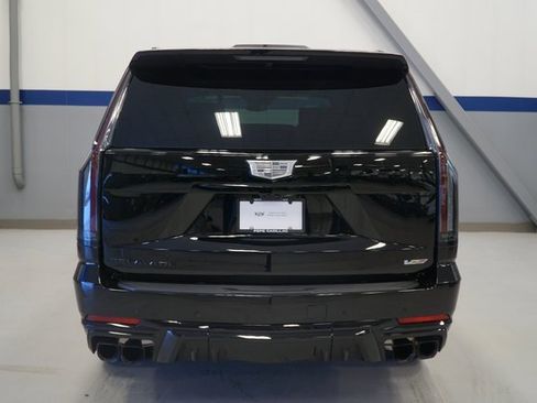 Used 2025 Cadillac Escalade V w/ LPO, Floor Liner Package image 4