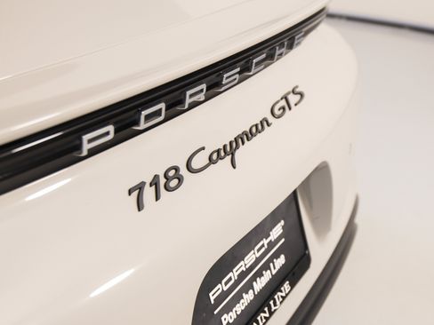 Used 2024 Porsche 718 Cayman GTS RWD image 11