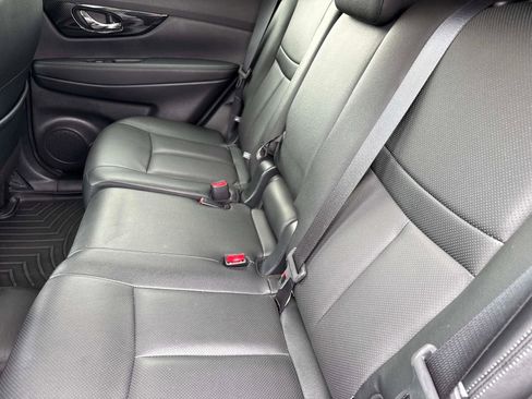 Used 2020 Nissan Rogue SL image 15