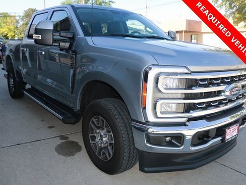 Used 2023 Ford F250 Lariat w/ FX4 Off-Road Package image 5