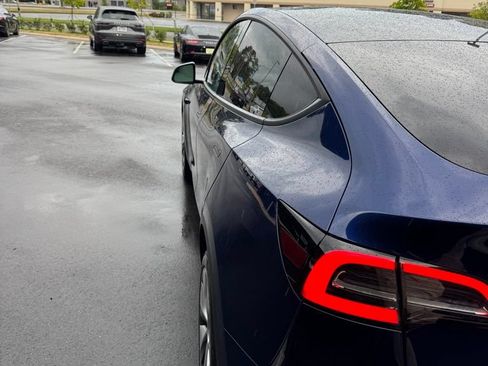 Used 2023 Tesla Model Y Long Range AWD/4WD image 5
