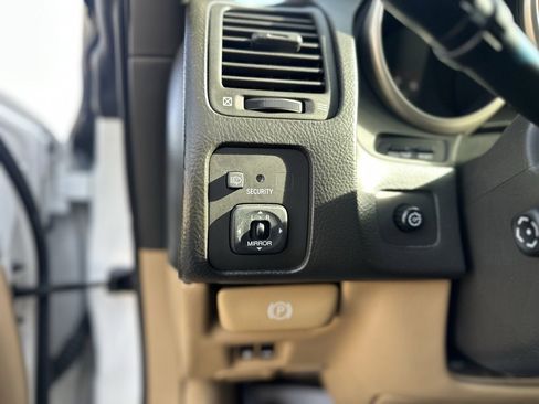 Used 2008 Lexus SC 430 Convertible image 26