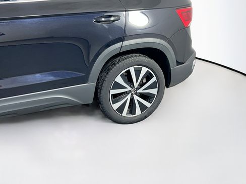 Used 2023 Volkswagen Taos SE image 30