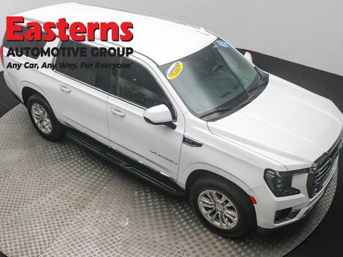 Used 2024 GMC Yukon XL SLT AWD/4WD image 3