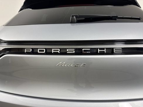 Certified 2026 Porsche Macan AWD/4WD image 19