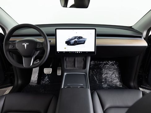 Used 2023 Tesla Model Y Long Range AWD/4WD image 36