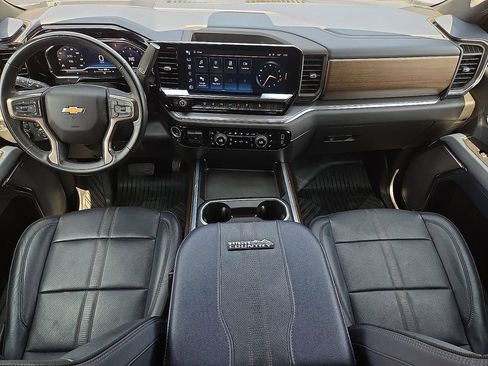 Used 2024 Chevrolet Silverado 3500 High Country w/ High Country Premium Package AWD/4WD image 9
