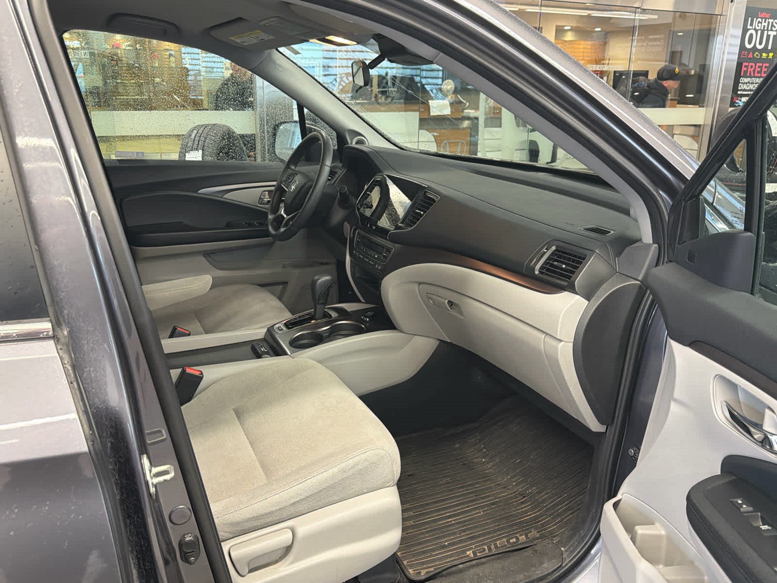 Used 2020 Honda Pilot EX image 5