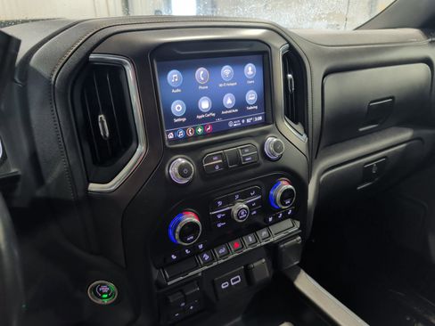 Used 2022 GMC Sierra 1500 AT4 image 11