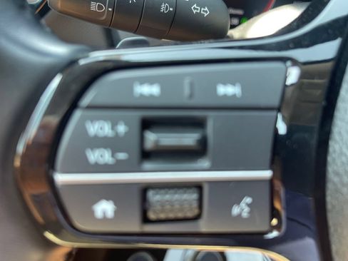 Used 2025 Honda Pilot EX-L image 26