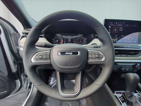 Used 2024 Jeep Compass Limited AWD/4WD image 18