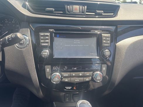 Used 2018 Nissan Rogue Sport SL AWD/4WD image 13