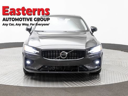 Used 2024 Volvo S60 B5 Core AWD/4WD image 2