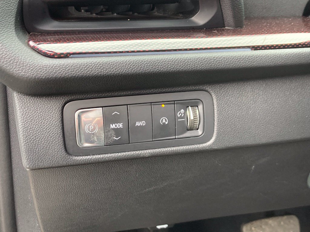 Used 2025 Chevrolet Traverse Z71 AWD/4WD image 14