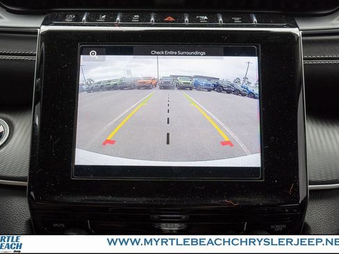 Certified 2023 Jeep Grand Cherokee Laredo image 20